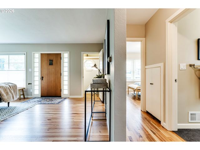 180 W 23RD Ave, Eugene, OR 97405