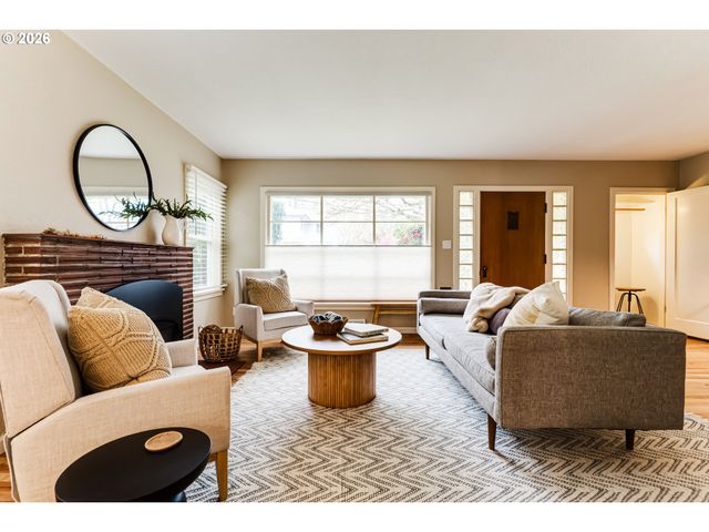 180 W 23RD Ave, Eugene, OR 97405