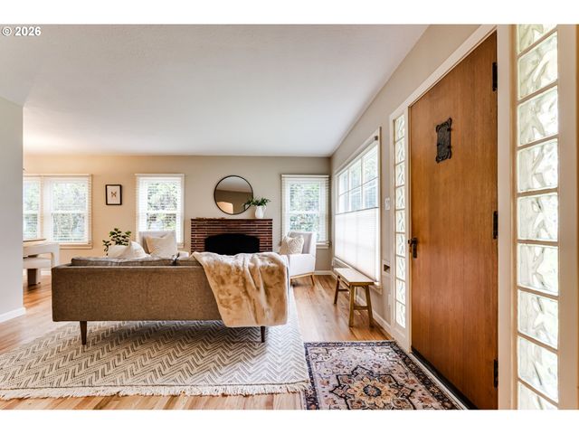 180 W 23RD Ave, Eugene, OR 97405