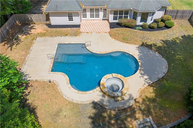 681 Templeton Drive, Loganville, GA 30052