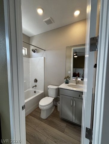 384 Rockspray Lane, Las Vegas, NV 89138