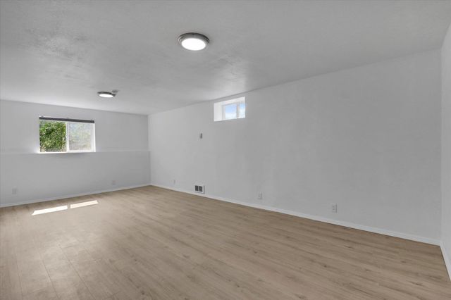 207 N McAvoy Ave, Newport, WA 99156