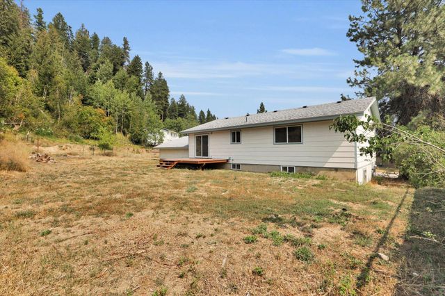 207 N McAvoy Ave, Newport, WA 99156