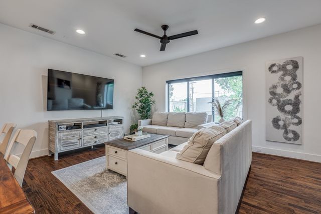 5602 Lindell Avenue D, Dallas, TX 75206