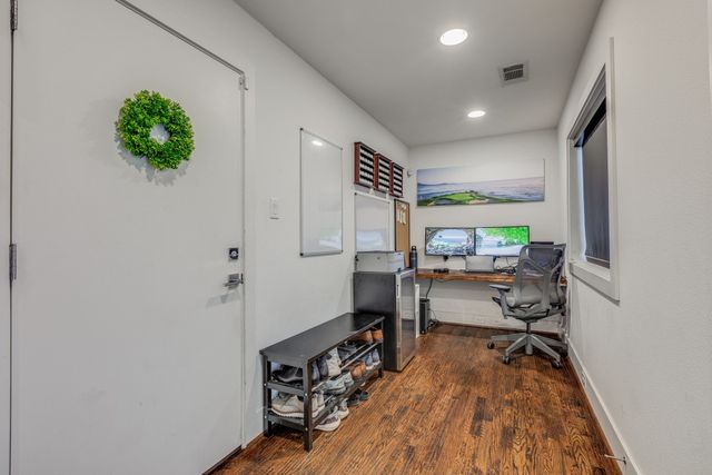 5602 Lindell Avenue D, Dallas, TX 75206