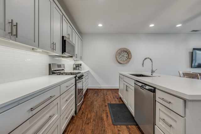 5602 Lindell Avenue D, Dallas, TX 75206