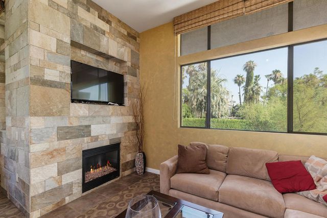 780 E Palm Canyon Drive 202, Palm Springs, CA 92262
