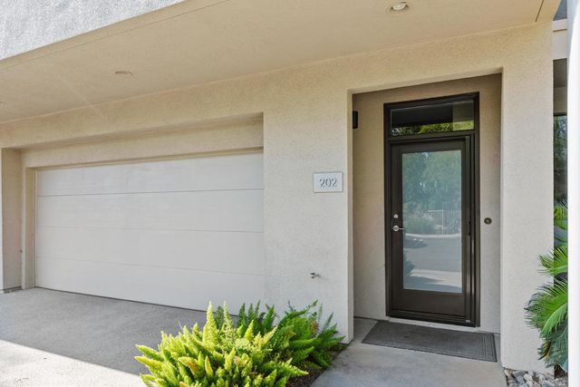 780 E Palm Canyon Drive 202, Palm Springs, CA 92262