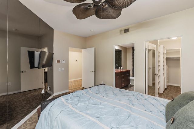 780 E Palm Canyon Drive 202, Palm Springs, CA 92262