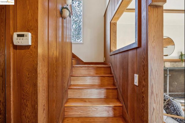 2749 E 17th St, Oakland, CA 94601