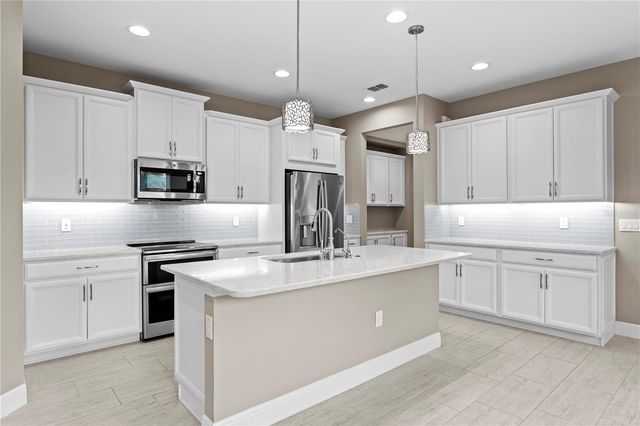 5630 GRAND SONATA AVENUE, Lutz, FL 33558