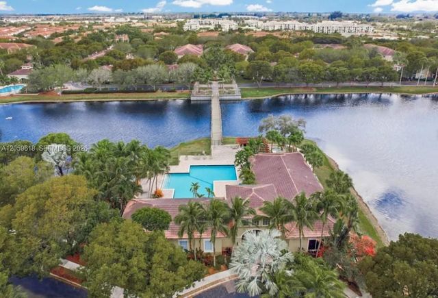 2452 Centergate Drive 104, Miramar, FL 33025