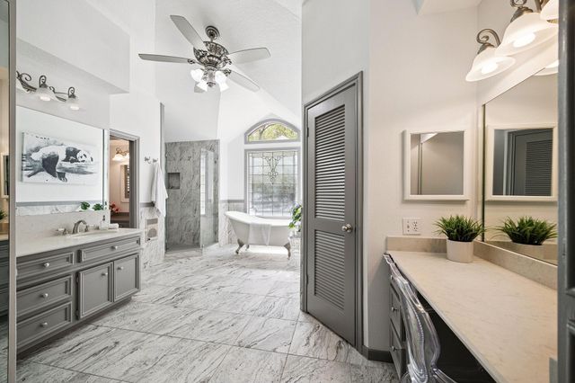 2 Chatterbird Lane, Spring, TX 77380