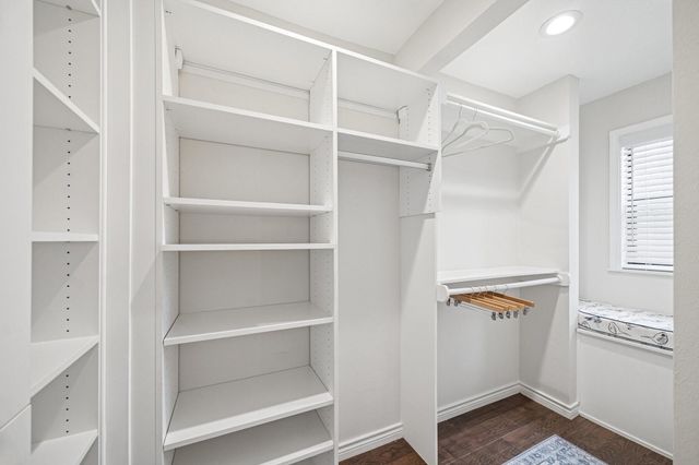 2 Chatterbird Lane, Spring, TX 77380