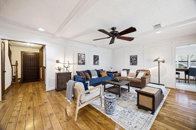 2 Chatterbird Lane, Spring, TX 77380