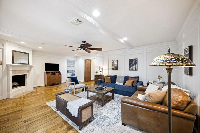 2 Chatterbird Lane, Spring, TX 77380