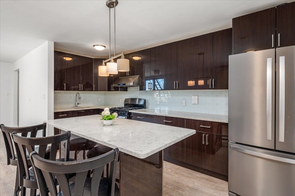 6011 Broadway Apt 5E, New York City, NY 11377