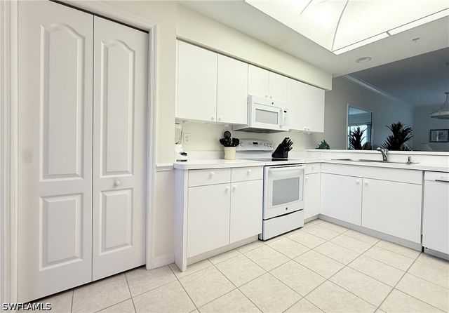8600 Naples Heritage DR 514, Naples, FL 34112