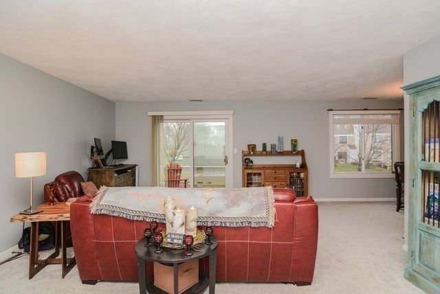 21 Concord Green 8, Concord, MA 01742