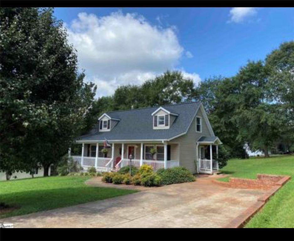 200 Dean Street, Pickens, SC 29671