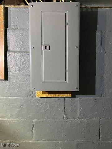 6108 Gateway Boulevard S, Elyria, OH 44035