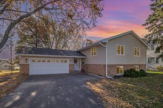 2412 34th Avenue NE, Saint Anthony, MN 55418