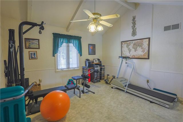2303 Lynn Road, Excelsior Springs, MO 64024