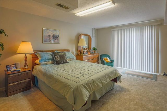 2303 Lynn Road, Excelsior Springs, MO 64024