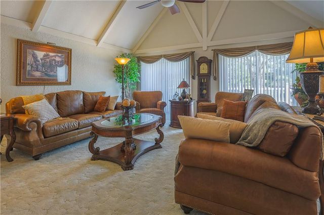 2303 Lynn Road, Excelsior Springs, MO 64024