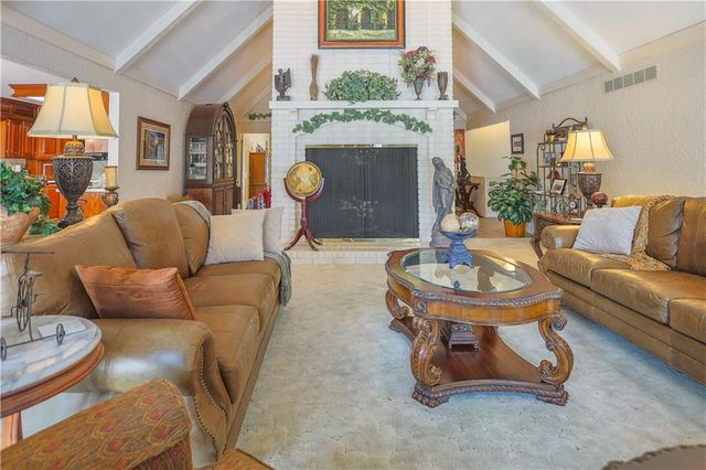 2303 Lynn Road, Excelsior Springs, MO 64024