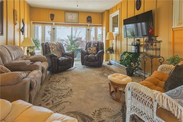 2303 Lynn Road, Excelsior Springs, MO 64024