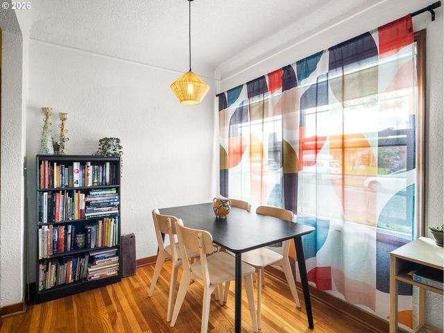 2025 Se CARUTHERS St 2, Portland, OR 97214