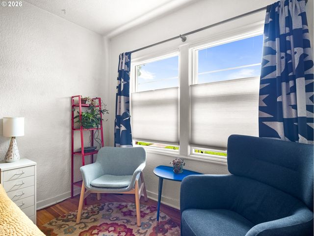2025 Se CARUTHERS St 2, Portland, OR 97214