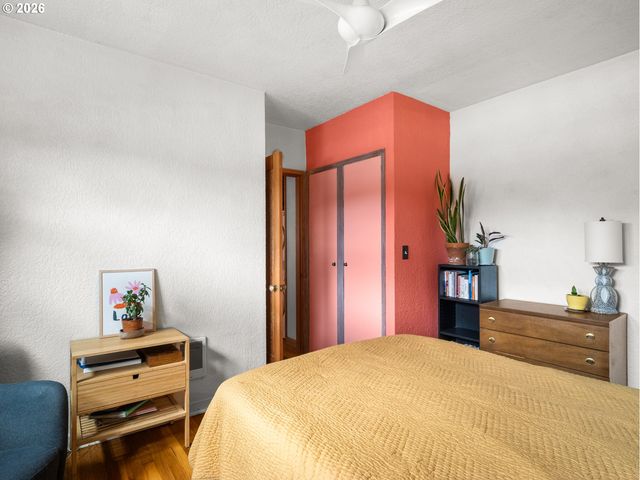 2025 Se CARUTHERS St 2, Portland, OR 97214