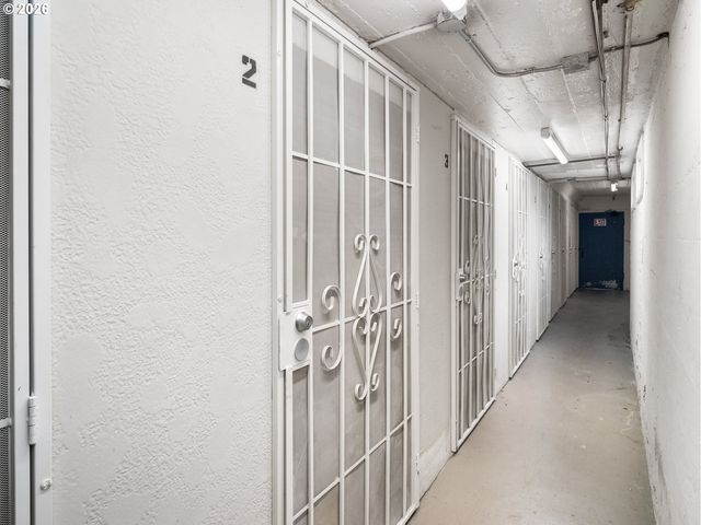 2025 Se CARUTHERS St 2, Portland, OR 97214