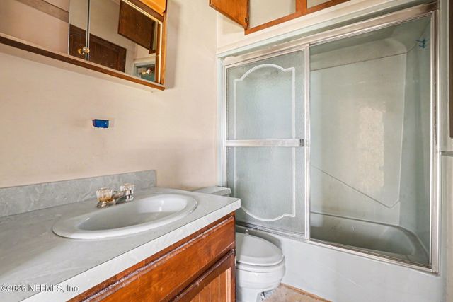 3026 BESSENT Road, Jacksonville, FL 32218