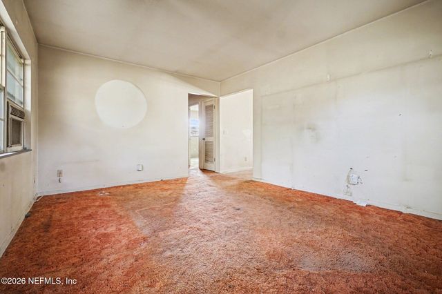 3026 BESSENT Road, Jacksonville, FL 32218