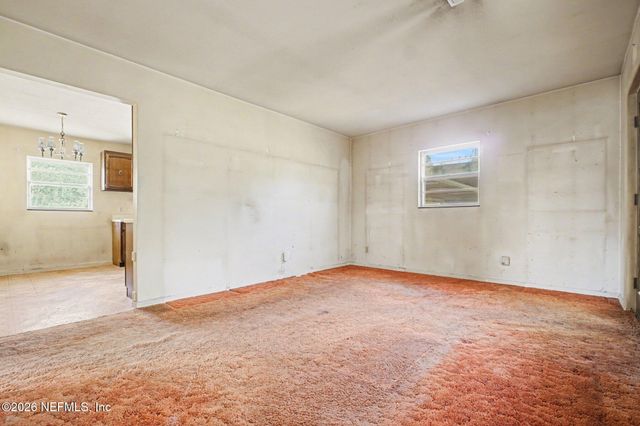 3026 BESSENT Road, Jacksonville, FL 32218