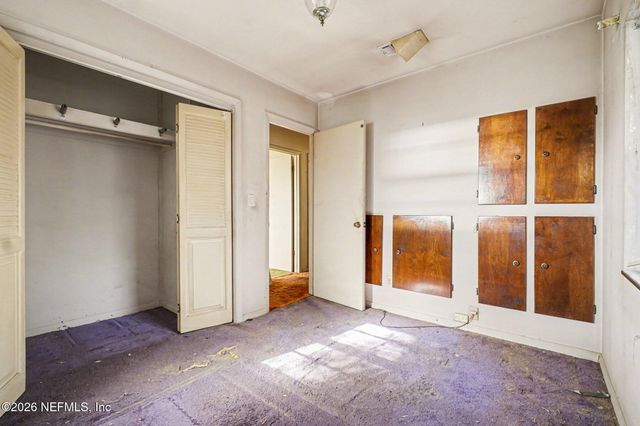 3026 BESSENT Road, Jacksonville, FL 32218