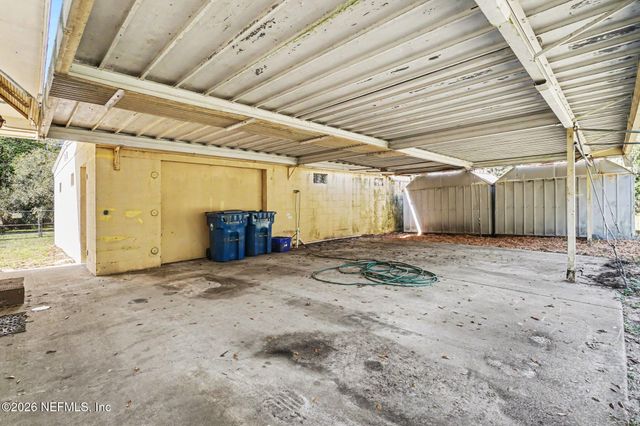 3026 BESSENT Road, Jacksonville, FL 32218