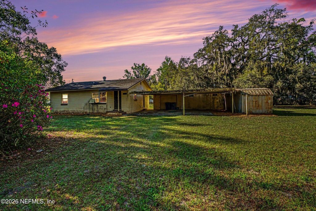 3026 BESSENT Road, Jacksonville, FL 32218