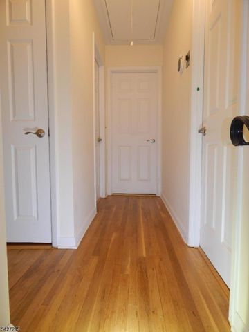 10 Lewis Rd, Montvale Boro, NJ 07645