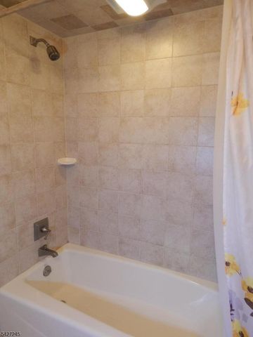 10 Lewis Rd, Montvale Boro, NJ 07645