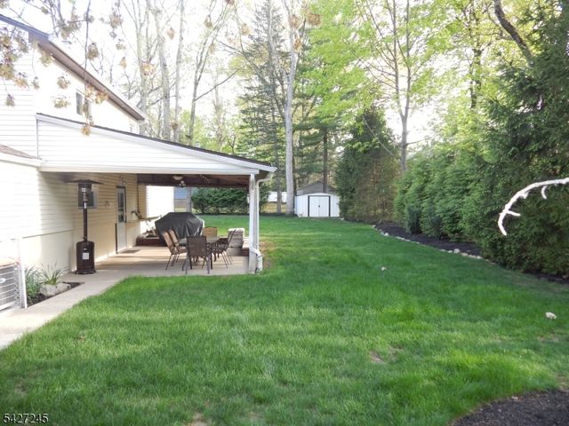 10 Lewis Rd, Montvale Boro, NJ 07645