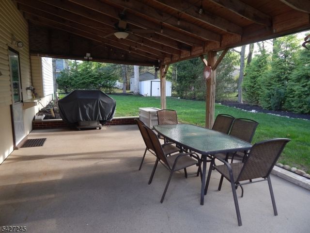 10 Lewis Rd, Montvale Boro, NJ 07645