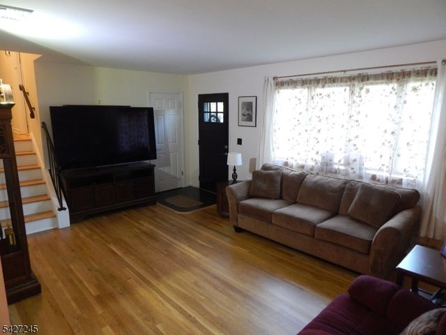 10 Lewis Rd, Montvale Boro, NJ 07645
