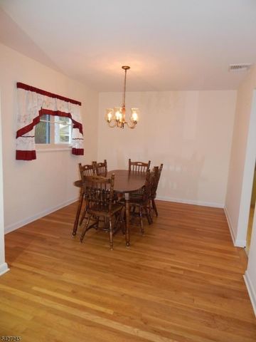 10 Lewis Rd, Montvale Boro, NJ 07645