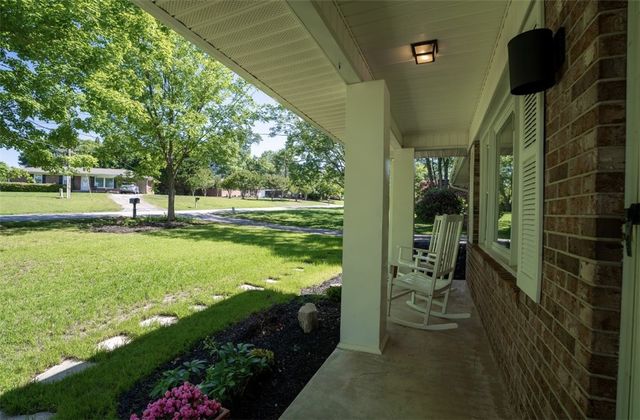 634 Middle Park Drive, Seneca, SC 29672
