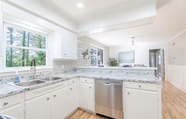 634 Middle Park Drive, Seneca, SC 29672
