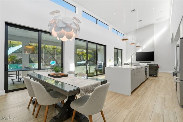 1815 Cape Coral PKWY W, Cape Coral, FL 33914